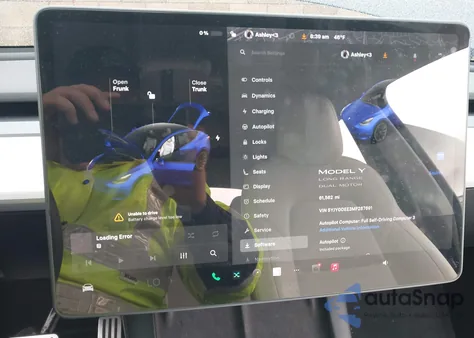 2021 Tesla Model Y Long Range Dual Motor All-Wheel Drive z USA, uszkodzony, nr VIN 5YJYGDEE3MF287691